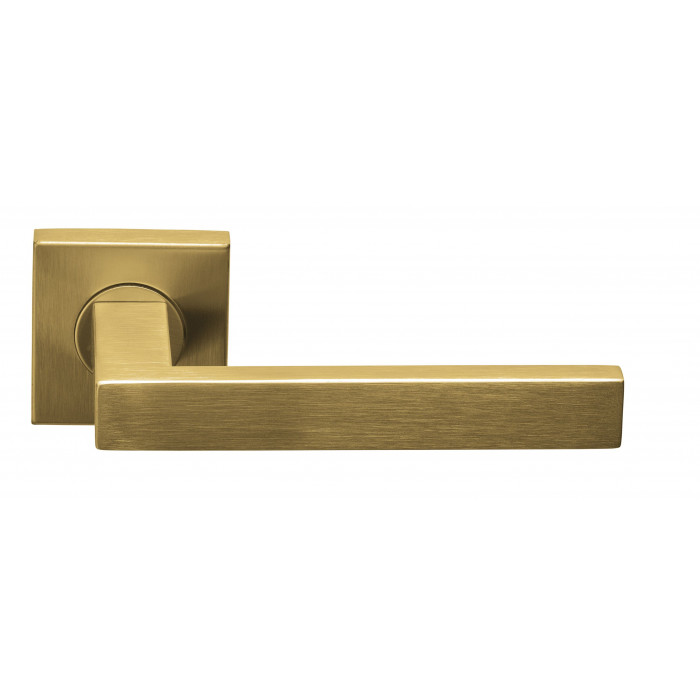 Deurkruk paar BASICS BSQ2-G deurkruk geveerd op vierkant rozet PVD mat goud RVS-304 main product photo