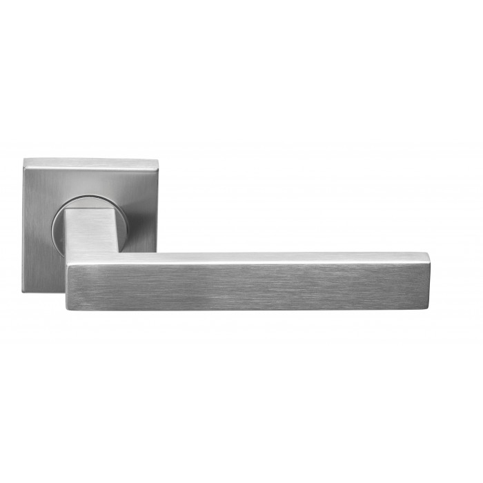 Deurkruk paar BASICS BSQ2-G deurkruk geveerd op vierkant rozet mat RVS main product photo
